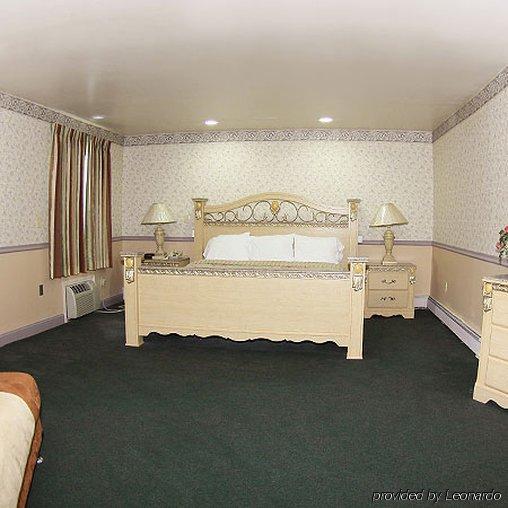The Parsippany Inn And Suites Morris Plains Room photo